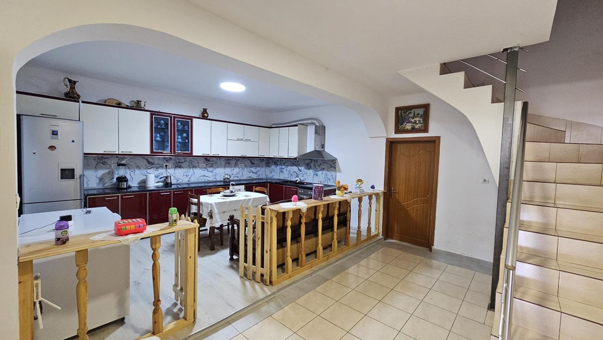 Maria Guest House Permet Ngoại thất bức ảnh